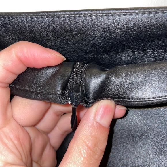 black pleather skirt from nasty gal - Picture 4 of 5